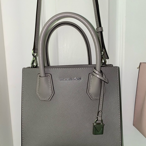 New Michael kors purse (1 pink 1 gray) - Picture 4 of 9